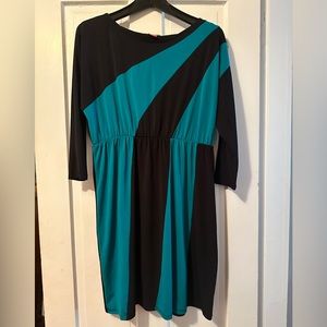 Green/Black Sunny Leigh 3/4 Length Sleeve Dress.
